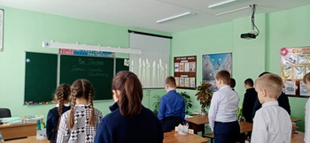 В школе  проведен единый Час Памяти.